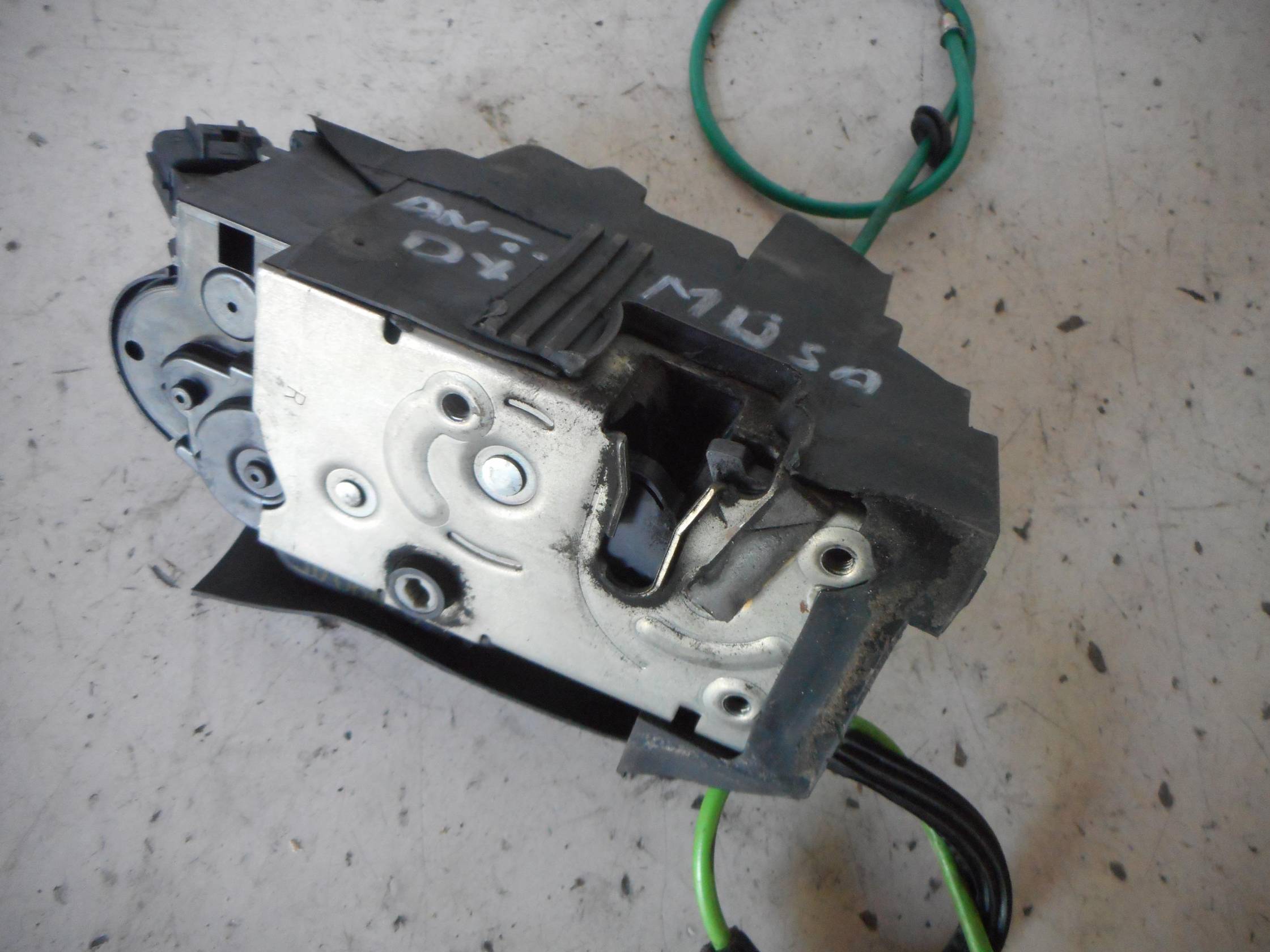 Serratura chiusura c.zta porta ant. dx.